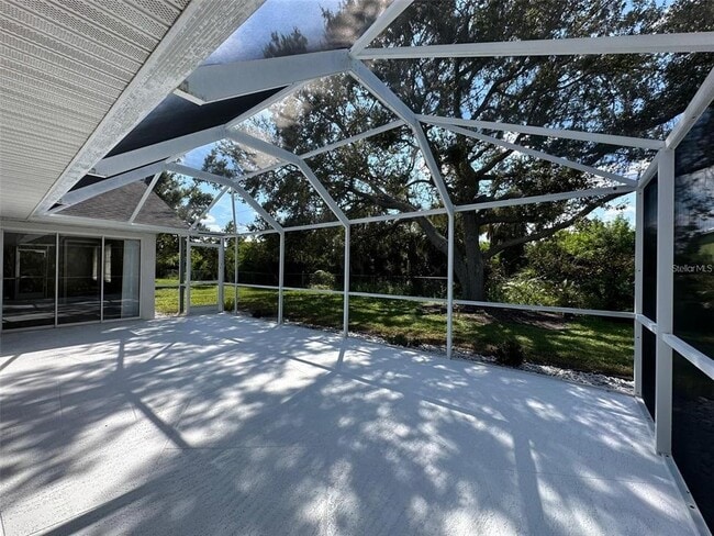 Foto del edificio - 4169 Library St