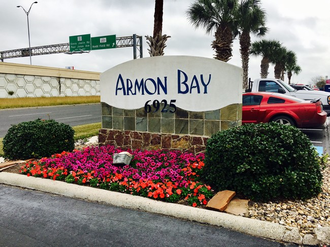 Foto del edificio - Armon Bay Apartments