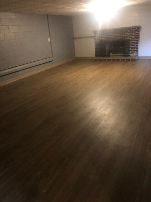 Building Photo - Columbiana- 4 bedroom house for rent