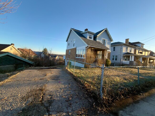 Foto del edificio - 413 Sinton Ave