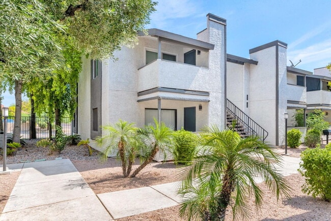 Building Photo - Stylish 1-Bedroom Living Near Old Town Scottsdale – Pool, Park, Convenience ASU