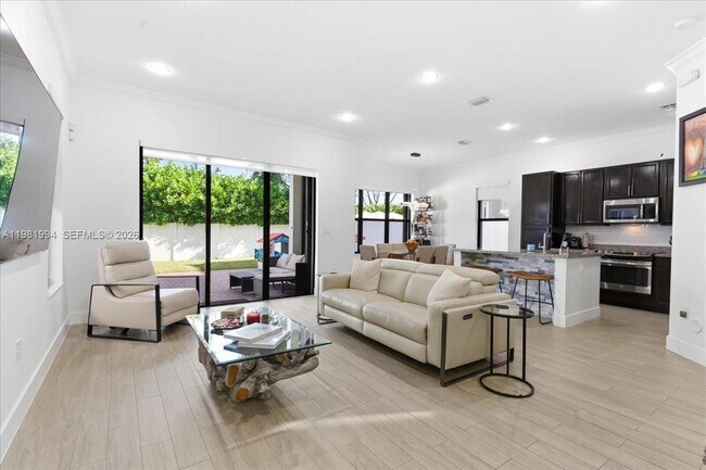 Building Photo - 3407 W 99th Pl