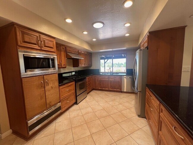 Foto del edificio - New Price!  COUNTRY LIVING AT ITS BEST