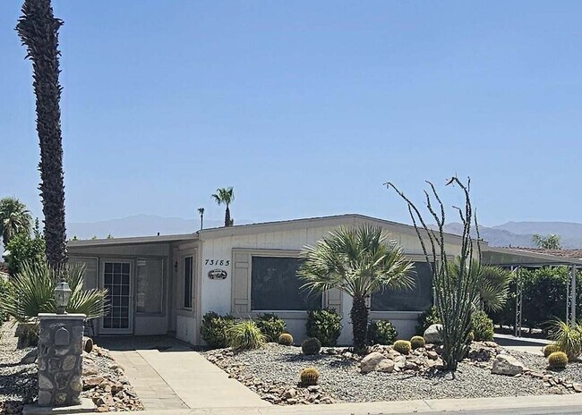 Foto del edificio - 73185 Palm Greens Pkwy