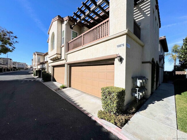Building Photo - 10876 Ivy Hill Dr