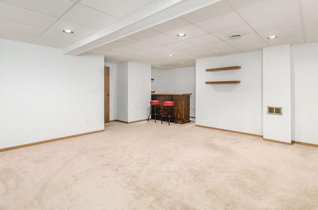 Building Photo - 5841 Elmbridge Ln