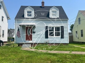 Building Photo - 4526 N Lockwood Ave