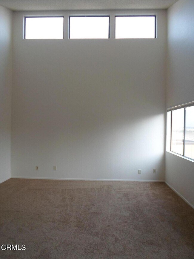 Foto del edificio - 5122 Longfellow Way