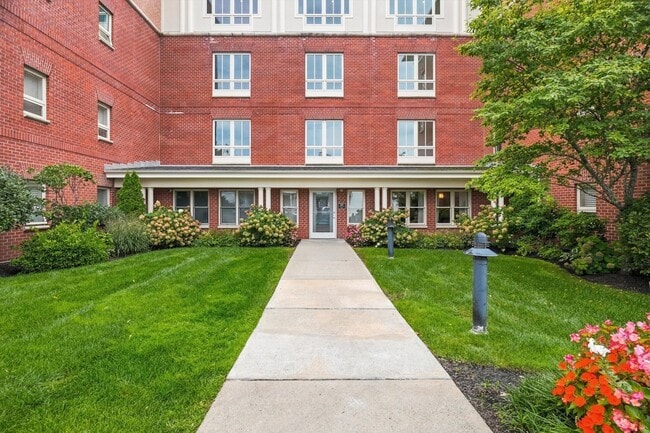 Building Photo - 26 Hammond St