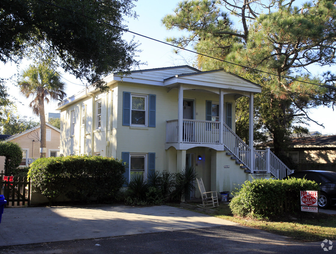 Primary Photo - 318 E Ashley Ave