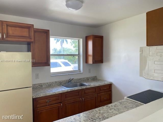 Building Photo - 3 br, 2 bath House - 2746 Johnson St
