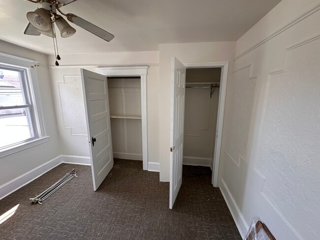 Two Closets - 306 W Camplain Rd