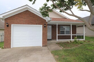 Building Photo - 125 Christopher Dr
