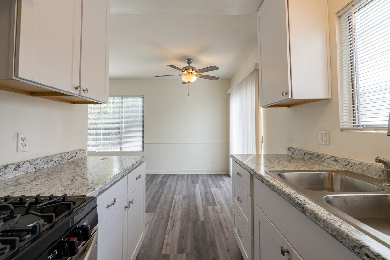 Primary Photo - 1115 Glenville Dr