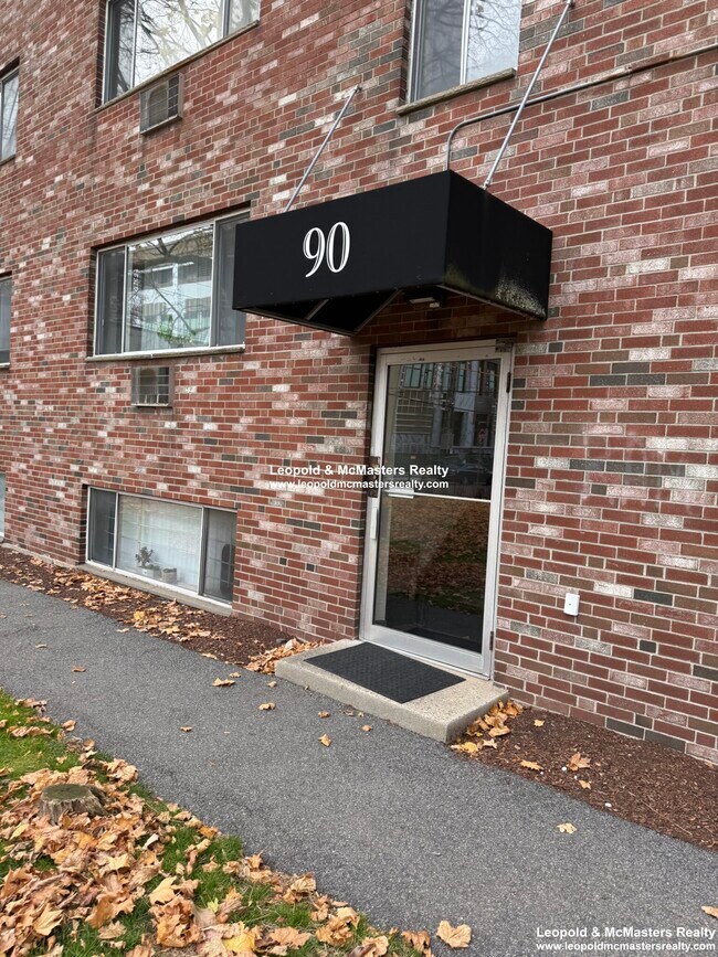 Building Photo - 79 Gardner St