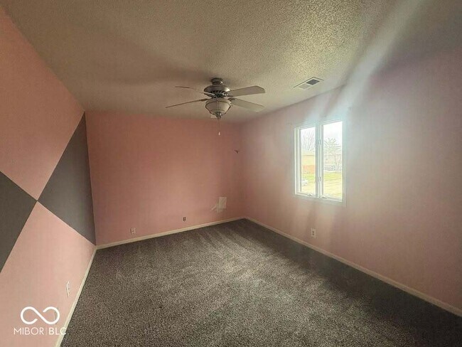 Foto del edificio - 3281 Lupine Dr