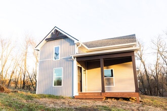 Building Photo - 942 Hawkins - Cummins Rd