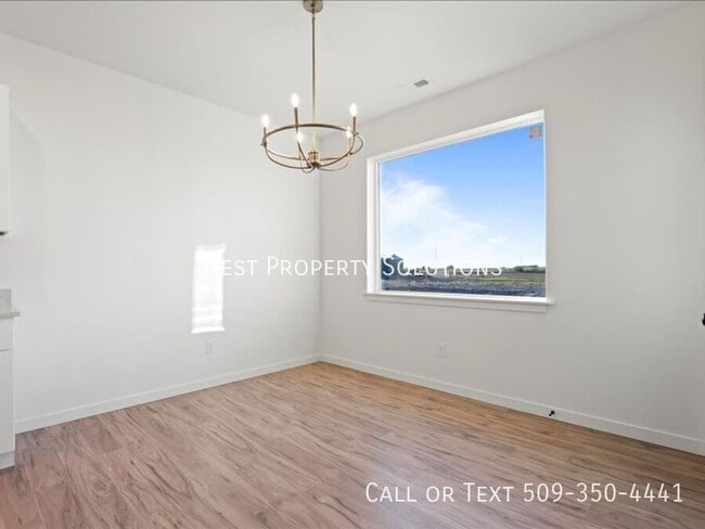 Building Photo - 13436 Rd 4 NE