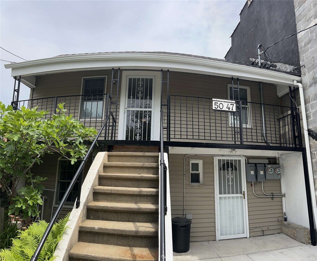 Primary Photo - 50-47 67th St