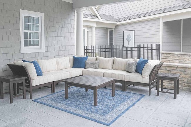 Building Photo - Greystone Summit Forsyth