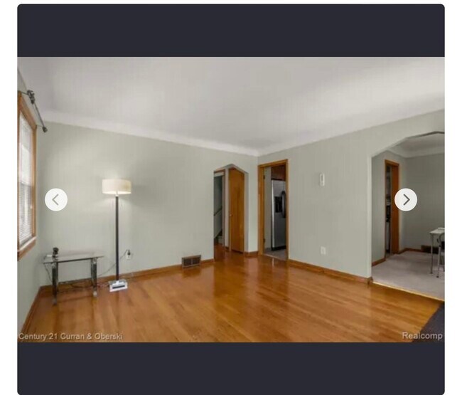 Foto del edificio - 8427 Riverdale St