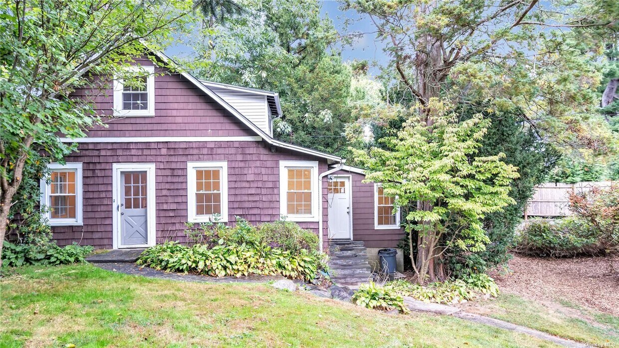 113 Buckram Rd, Locust Valley, NY 11560 House Rental in Locust Valley