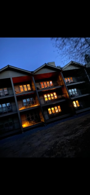 Building Photo - 18575 SW Century Dr