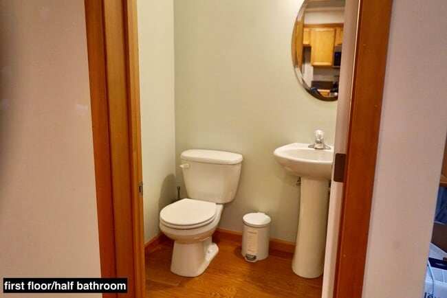 Building Photo - 3010B NE 137th St