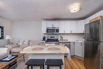 Foto del edificio - 84 Emerson St