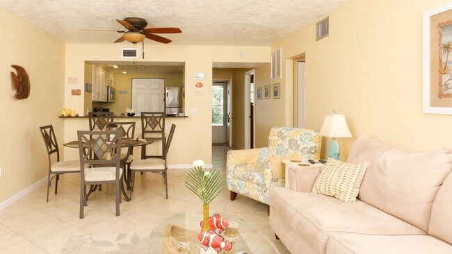 Foto del edificio - 9141 Lake Dr