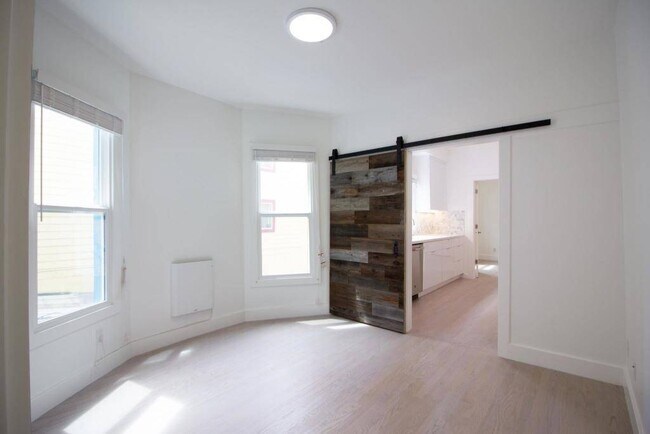 Foto del edificio - 1912 Mission St