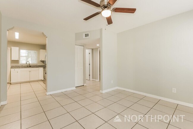 Foto del edificio - 3 BR/1BA | Newly Renovated Single Family Home | 1-Car Covered Parking | Gated backyard