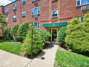 Building Photo - 49 Colborne Rd