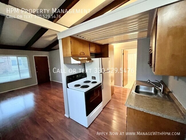 Foto del edificio - 873 Bryant Ave