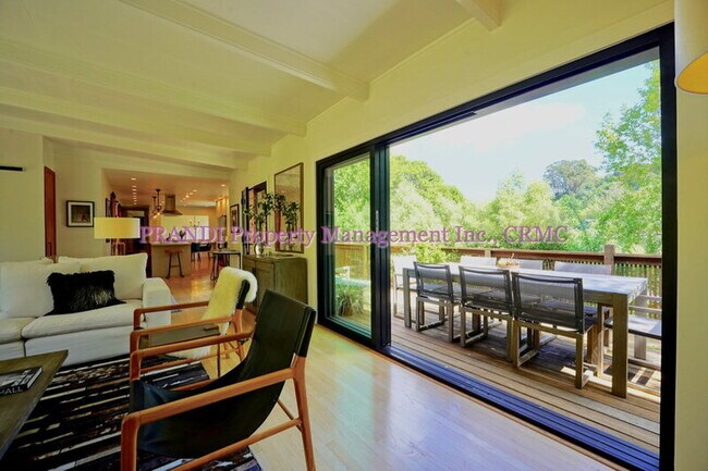 Foto del edificio - 22 Madrone Ct