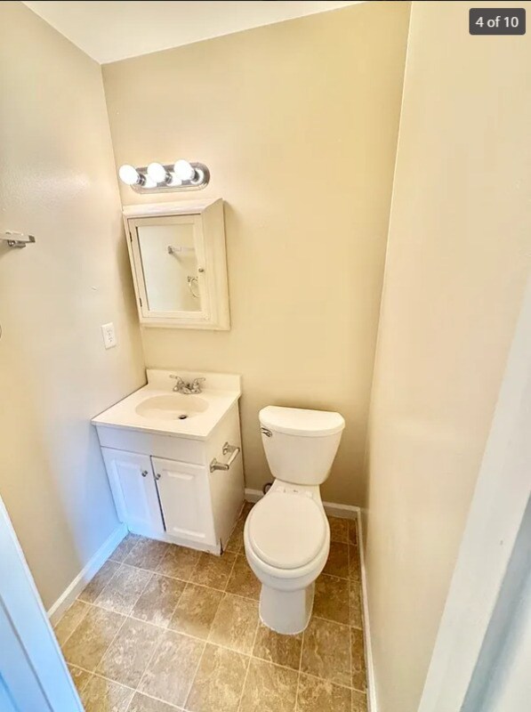 Foto del edificio - 200 Knightsmanor Ct