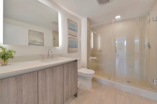 Foto del edificio - Southeast 1st Avenue, Delray Beach, FL 33444 - 2 BR 2 BA condo