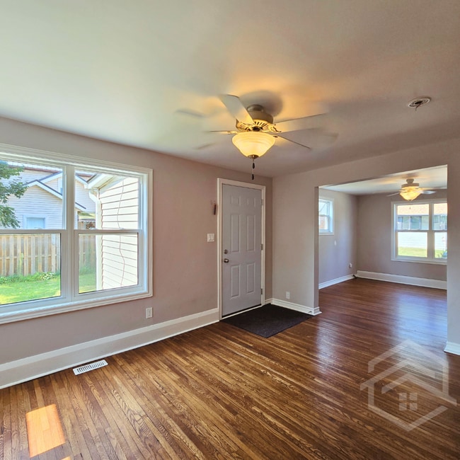 Building Photo - Cozy Apartment in Tillsonburg!!