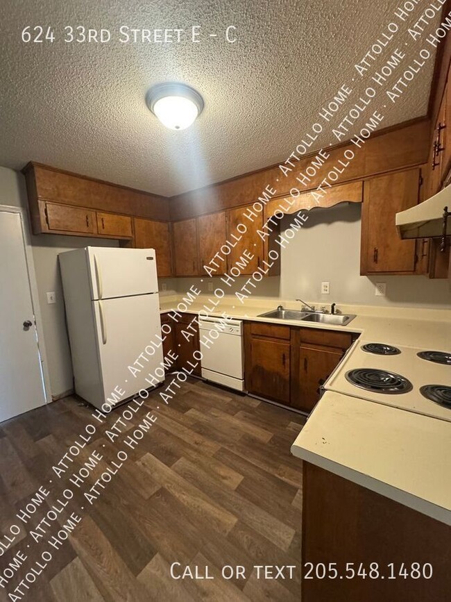 Building Photo - 2-Bedroom Apartment Convenient to McFarlan...