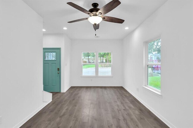Foto del edificio - 16693 Meadowcroft St