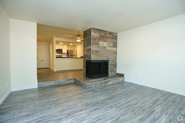 Interior Photo - The Peaks Apartment Homes