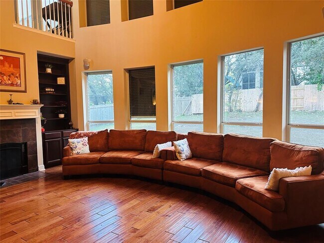 Building Photo - 5909 Terravista Dr