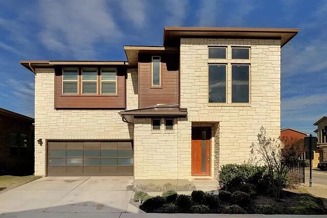 Foto principal - 600 Baylee Love Ln E