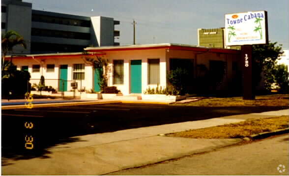 Primary Photo - Towne Cabana Apartments