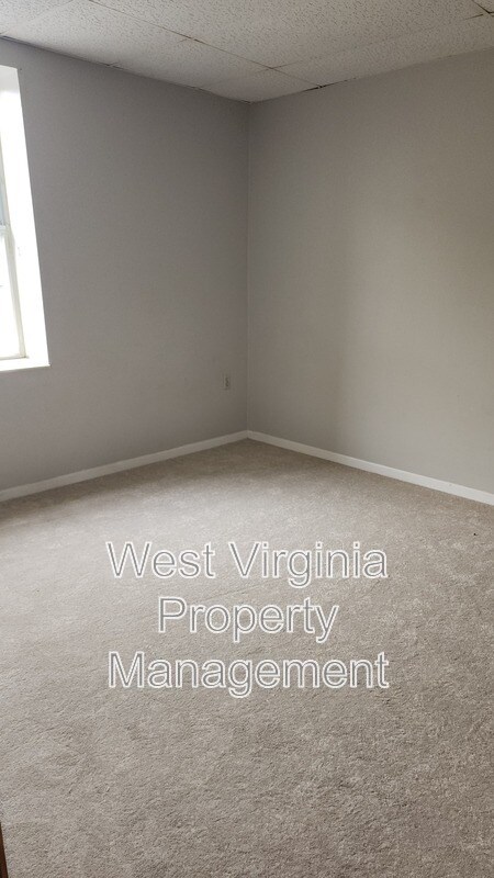 Foto del edificio - 200 W Main St