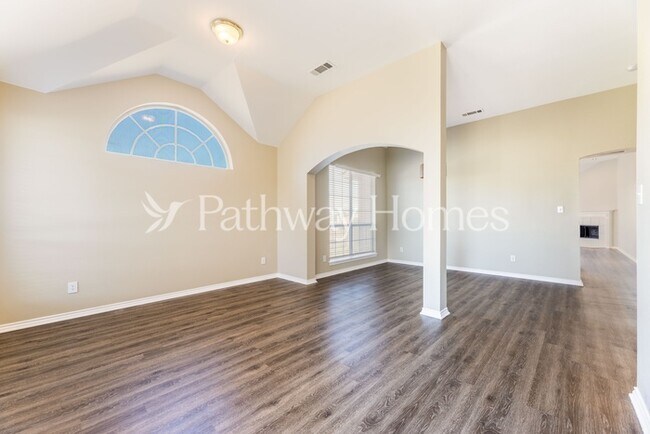 Foto del edificio - 1532 Jessica Ln
