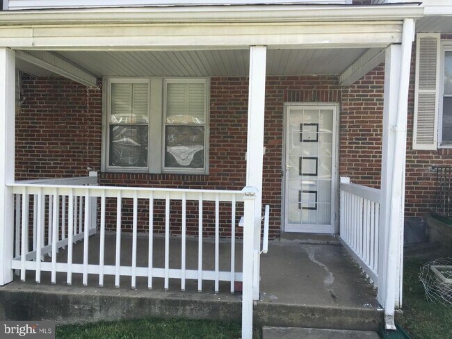 Foto del edificio - 2477 W Cold Spring Ln