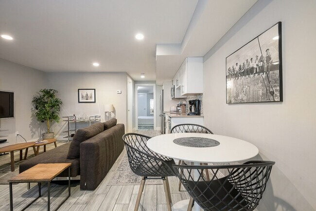 Foto del edificio - 1723 Willard St NW