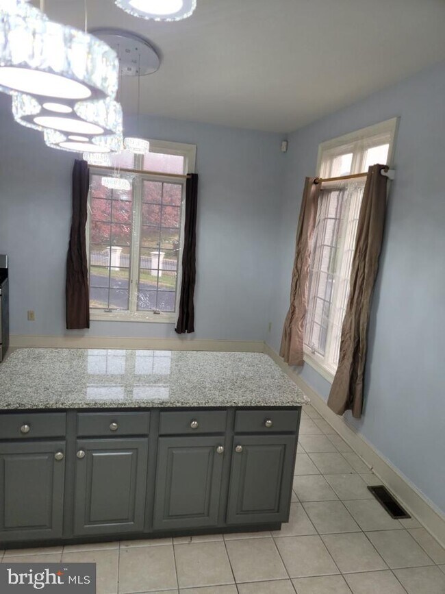 Building Photo - 606 Brockman Ct