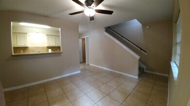 Building Photo - 909 Ave I